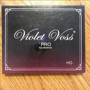 Violet Voss holy grail eyeshadow palette